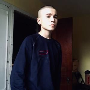 Meet your Posher, Zachary